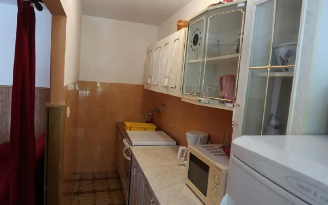 Brti - 250 m From Beach - A2 Smeđi