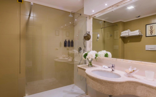 Hotel Montparnasse Alesia