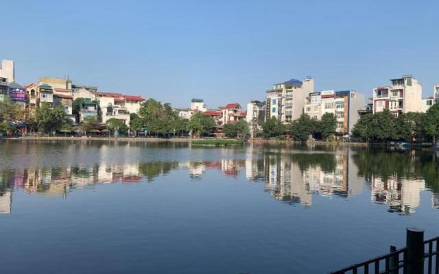 Lakeside House - Hanoi