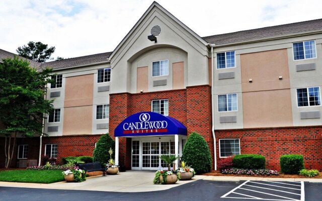 Candlewood Suites Raleigh Crabtree, an IHG Hotel