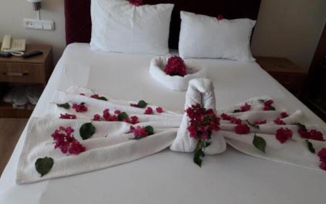 Özay Otel