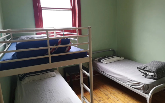 Market Tavern - Hostel and Bar