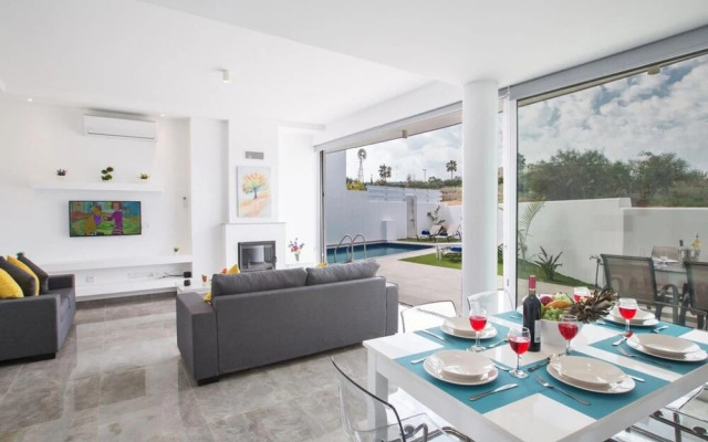Villa Nikol AQ Ol23