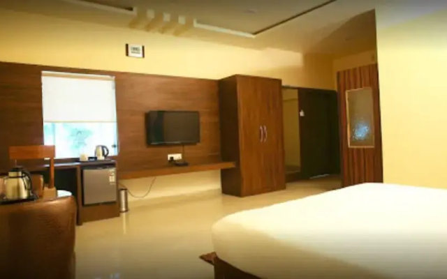 Hotel Saroj Sagar - Sagar