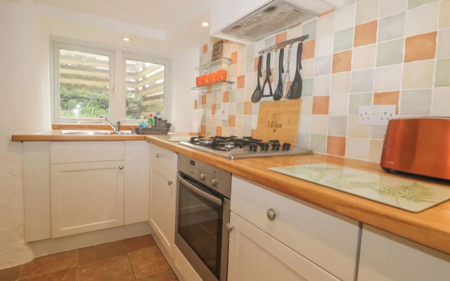 4 Barton Cottages
