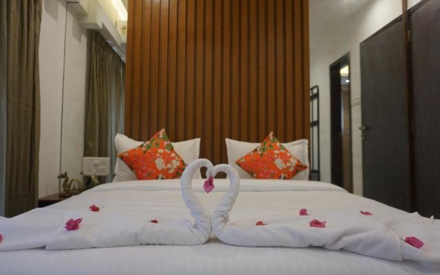 2BR Mumbai theme service apartment for staycation by FLORA STAYS