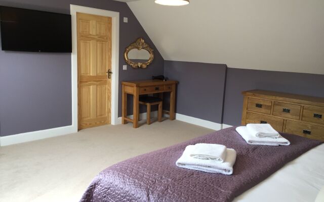 Chauffeur's Cottage with Hot Tub, Glenshee