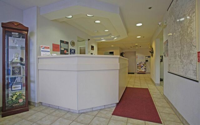 Americas Best Value Inn & Suites - N. Lima/Boardman