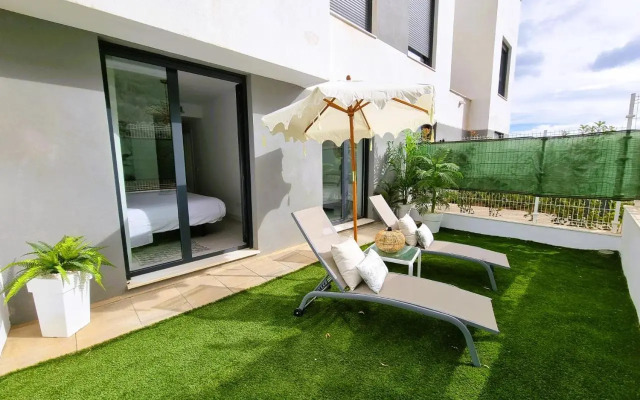 Sea & Village luxury appartment in the marina
