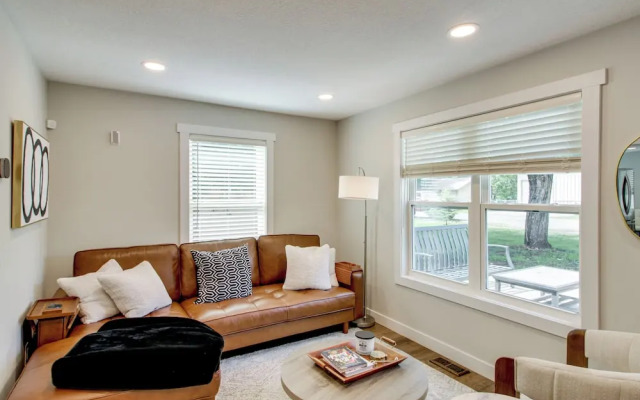 Stylish 'crosby Cottage' - 1 Mi to Serpent Lake!