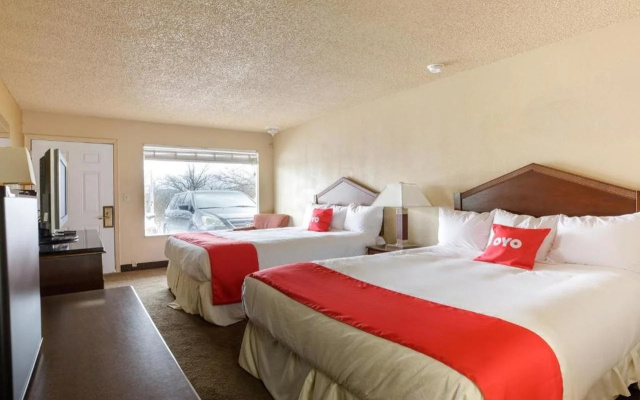 OYO Hotel Branson MO-165