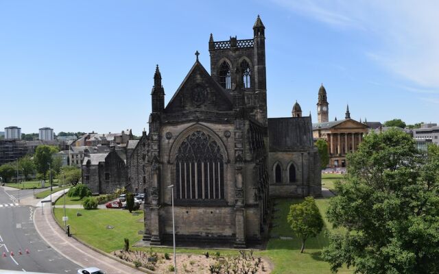 The Paisley Penthouse - Stunning Abbey View