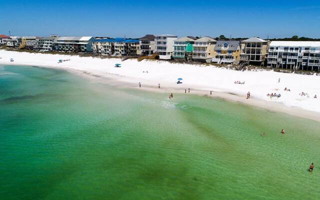 Las Olas by Five Star Properties