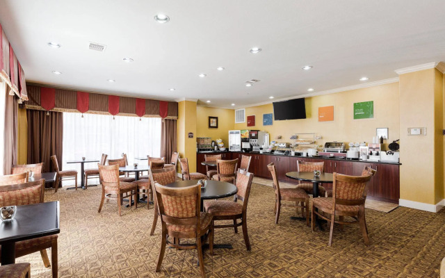 Spark by Hilton Pearland