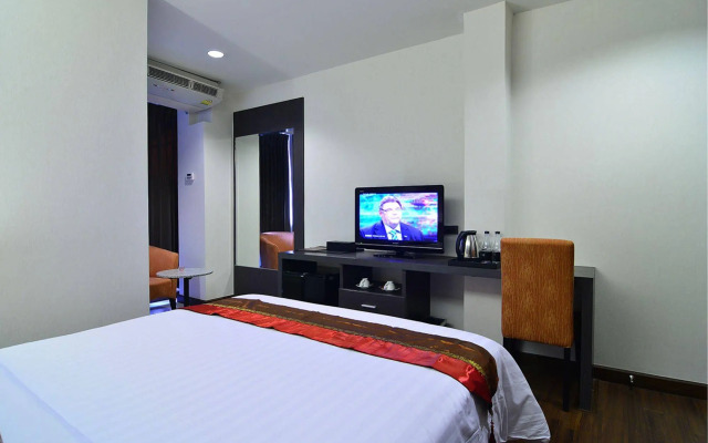 The 93 Hotel