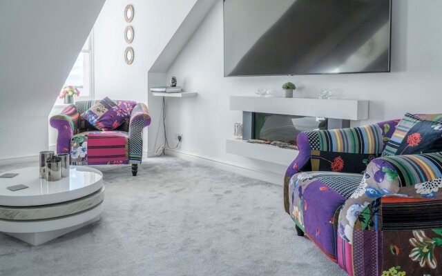 The Penthouse - Luxury 1 Bed - Panorama - Tenby