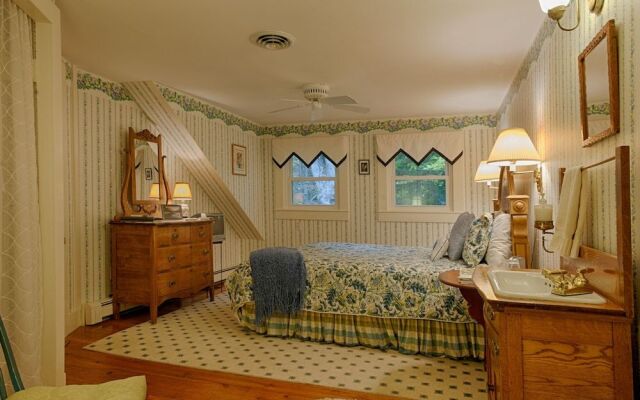 The Buttonwood Inn on Mt. Surprise