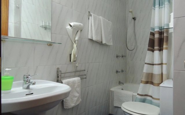 Hostal Cervantes