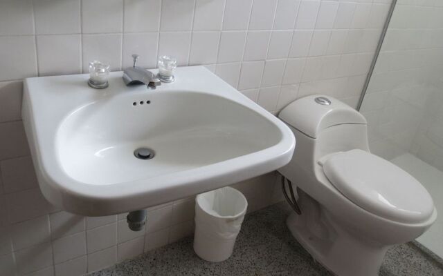 Hotel del Oeste B&B
