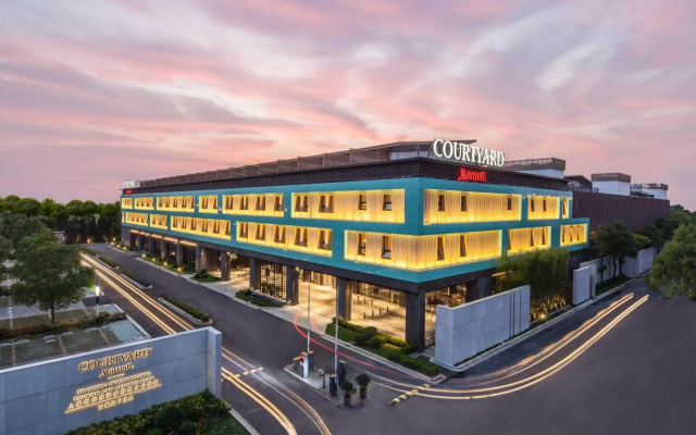 Courtyard by Marriott Shanghai International Tourism and Resorts Zone