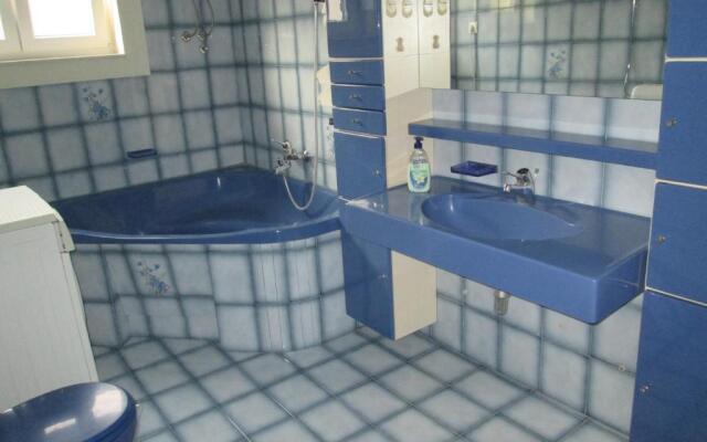 Velin Apartment