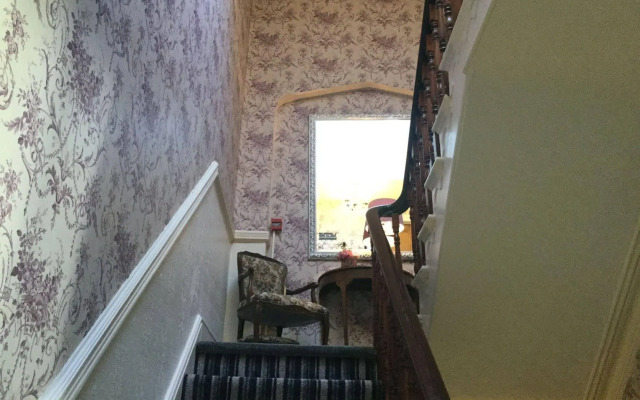 Plas Llwyd Guest House