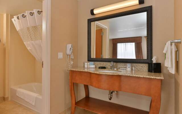 Hampton Inn & Suites Buffalo