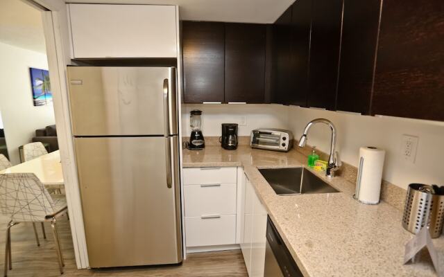 Coconut Grove Apartments by NUOVO