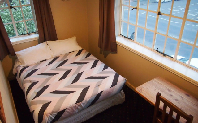 Kiwis Nest - Hostel