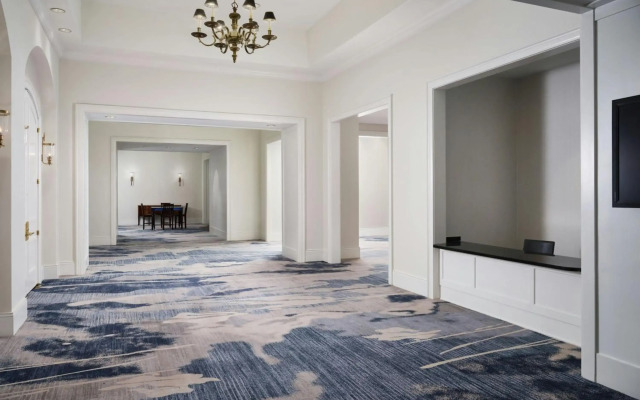 Renaissance Portsmouth-Norfolk Waterfront Hotel