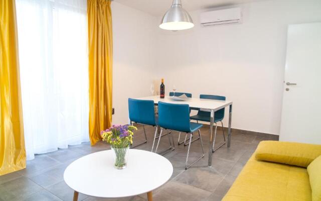 Apartment Ema