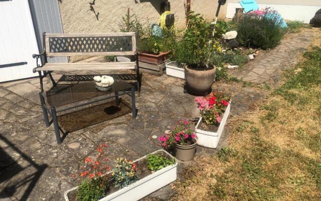 Séjour avec piscine chauffée