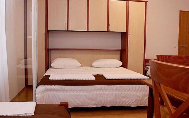 Apartmani Krka Rooms