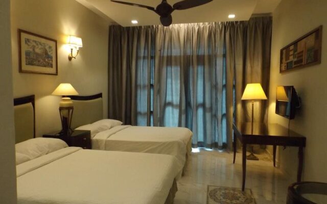 The Manor Beach Resort