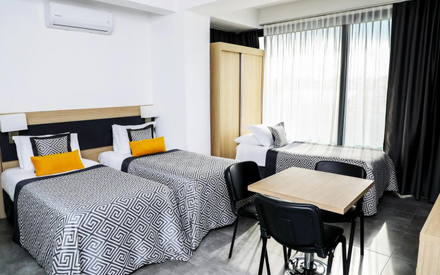 Sky Roof Hotel