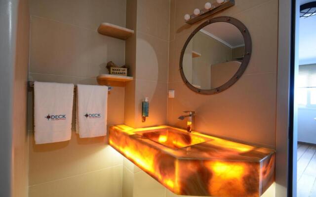 Deck2 Syros Premium Apartments