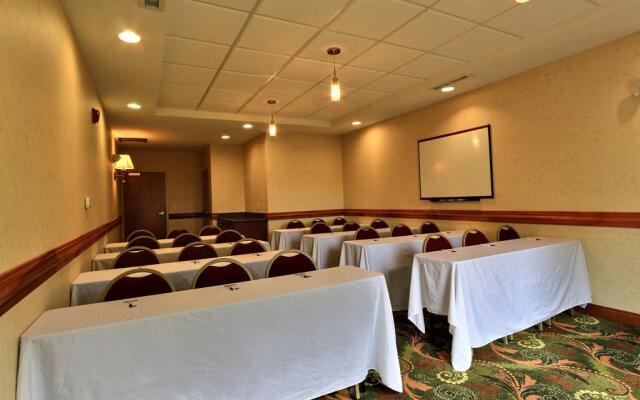 Comfort Suites Canton - Detroit