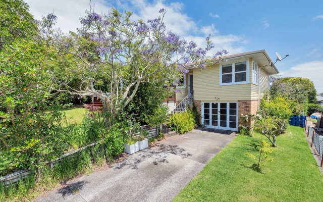 Bright Airy & Spacious 3 BR Home
