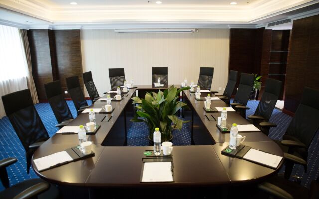 Enrichee Gloria Plaza Hotel Qingdao
