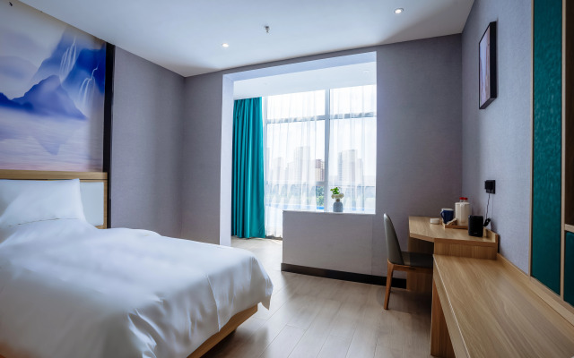 Starway Hotel (Wenxi Swimming Pool)