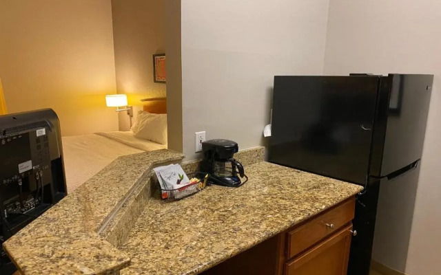 MainStay Suites Middleburg Heights Cleveland Airport