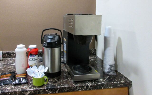 Red Roof Inn & Suites Swansea