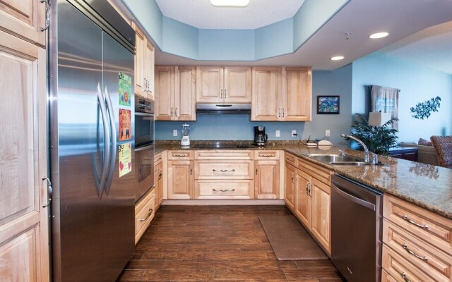 Crb0511 3 Bedroom Condo