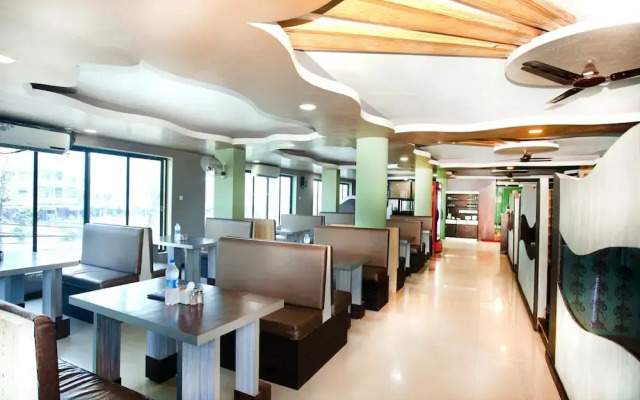 OYO 343 Pop Life Hotel