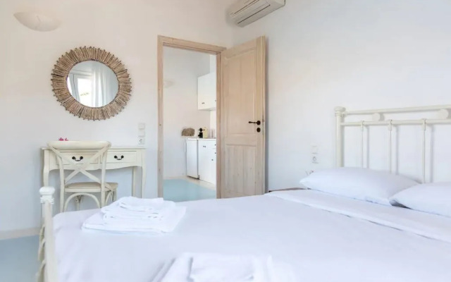 Etesians Suites & Villas