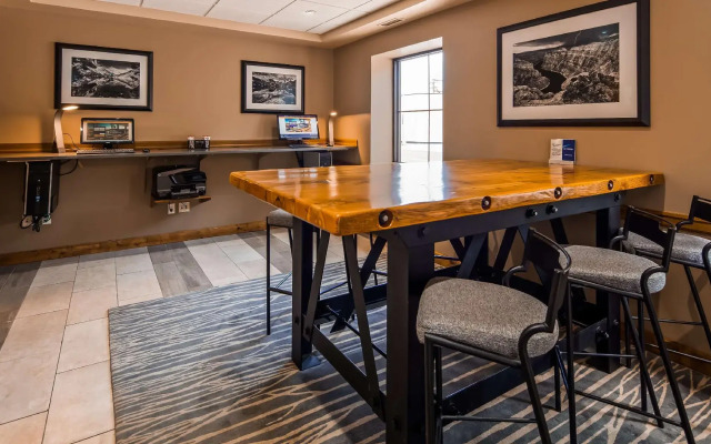 Best Western Plus Clocktower Inn