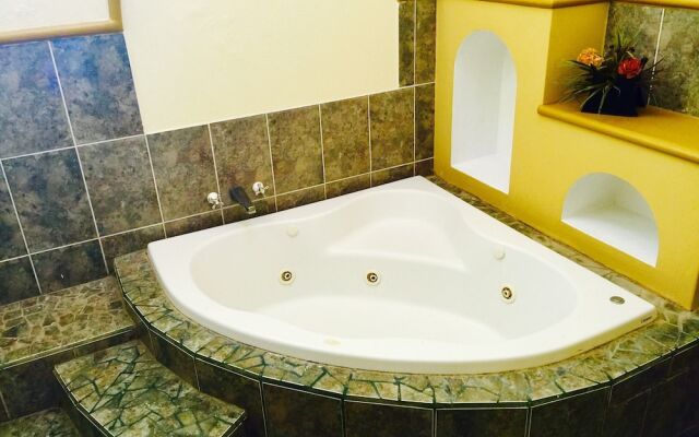 Guamúchil Parque Acuático & Cabañas