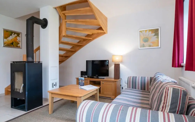 Cozy Apartment in Obertraun With Pool