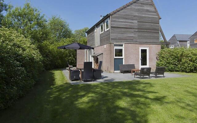 Welcoming Holiday Home in Grou Near River