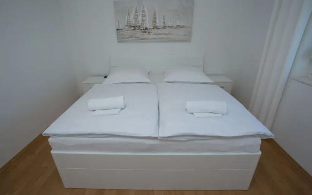 Beach Apartments Rumin